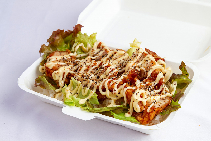 唐揚げ丼(ハーフ) ¥500